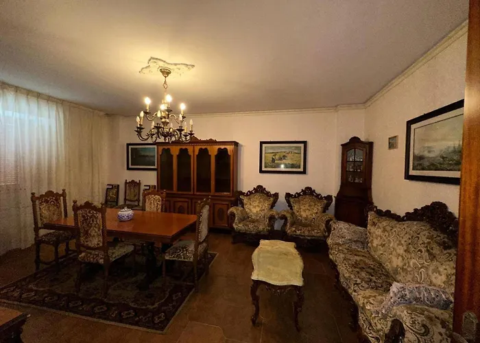 Gemelli House - Center *