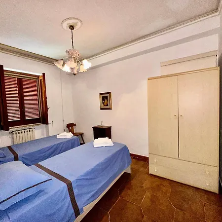 Gemelli House - Center 아파트