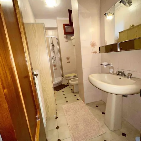 아파트 Gemelli House - Center *