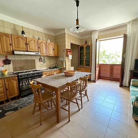 Gemelli House - Center *