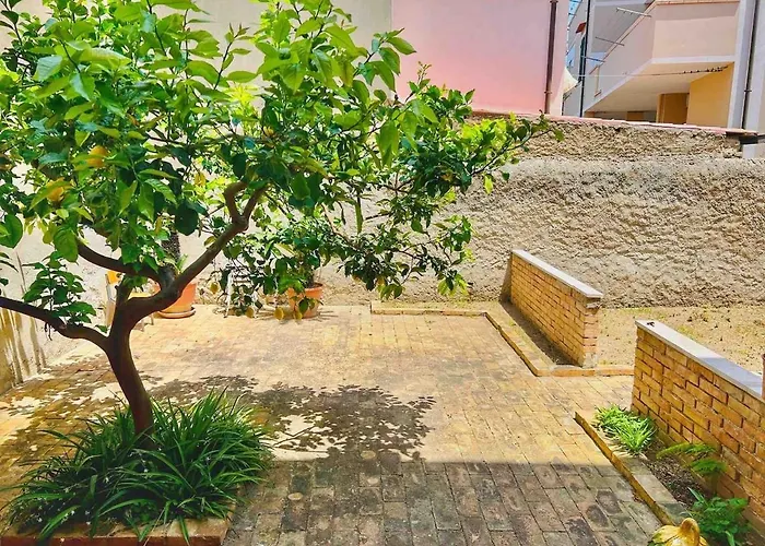 Gemelli House - Center