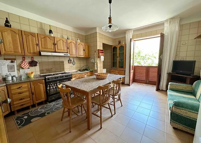 Gemelli House - Center *